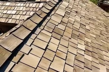 Professional Mercer Island cedar shake roof maintenance in WA near 98040