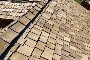 Durable Kent cedar shake roof in WA near 98030