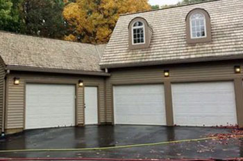 Roof Puyallup moss removal company in WA near 98371