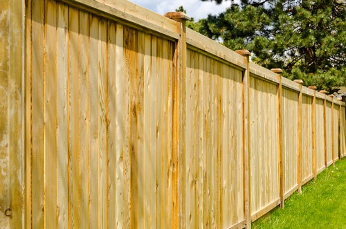 Shoreline broken fence restoration in WA near 98133